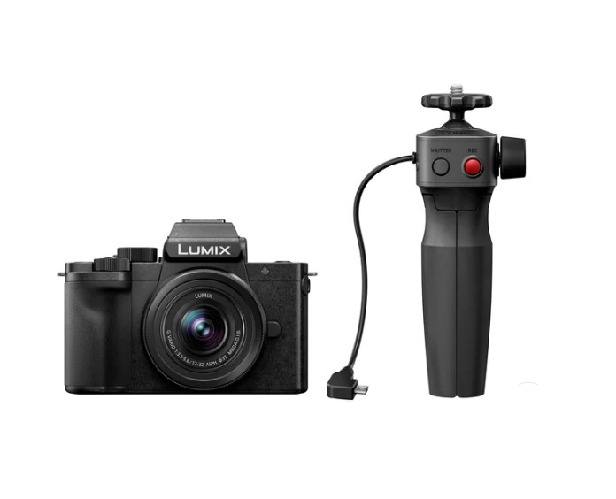 LUMIX Digital Camera DC-G100 Black - Mirrorless Camera + 12 - 32mm F3.5-5.6 Lens (Refurbished Grade A)